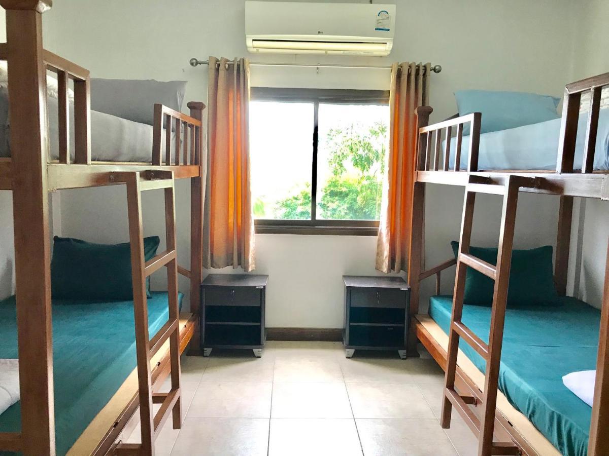 Hiranyika Cafe & Bed Pansiyon Koh Samui Dış mekan fotoğraf