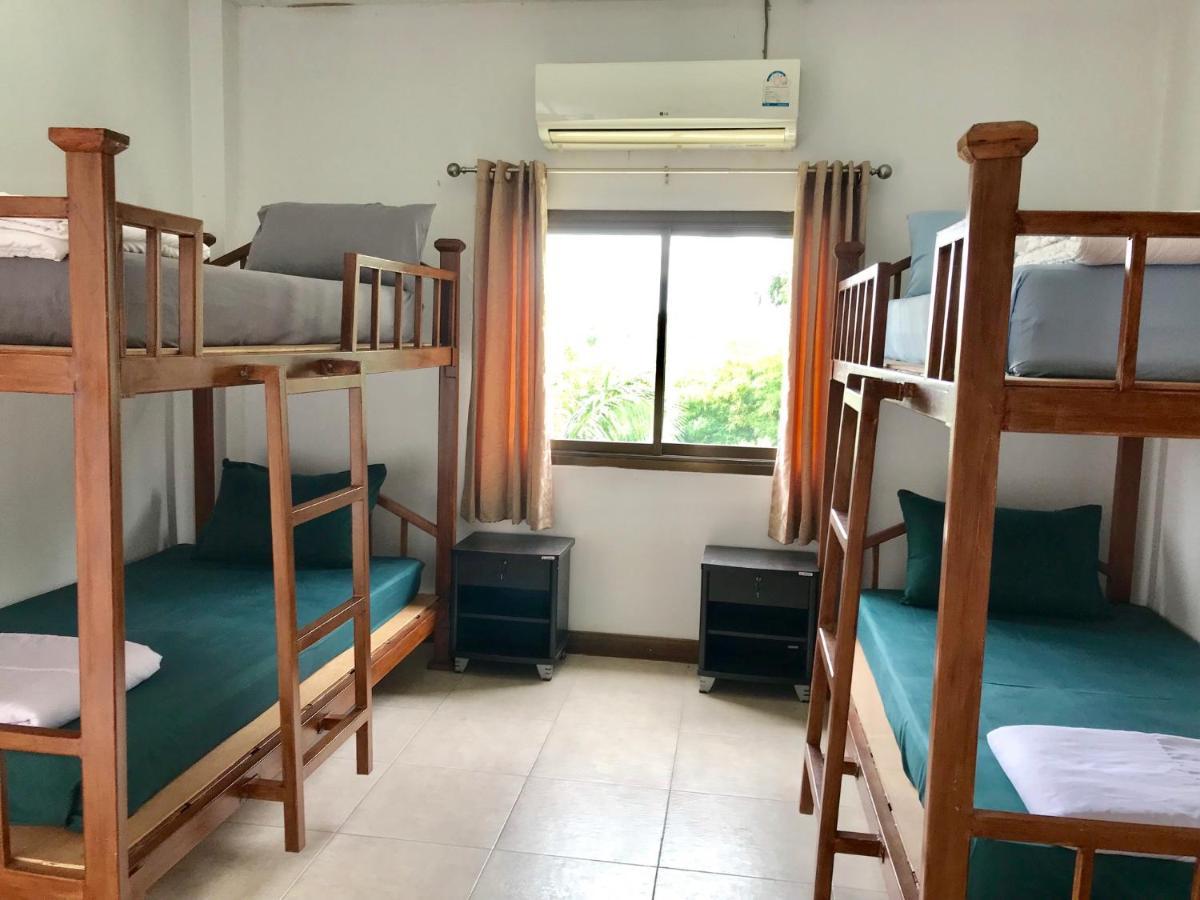 Hiranyika Cafe & Bed Pansiyon Koh Samui Dış mekan fotoğraf