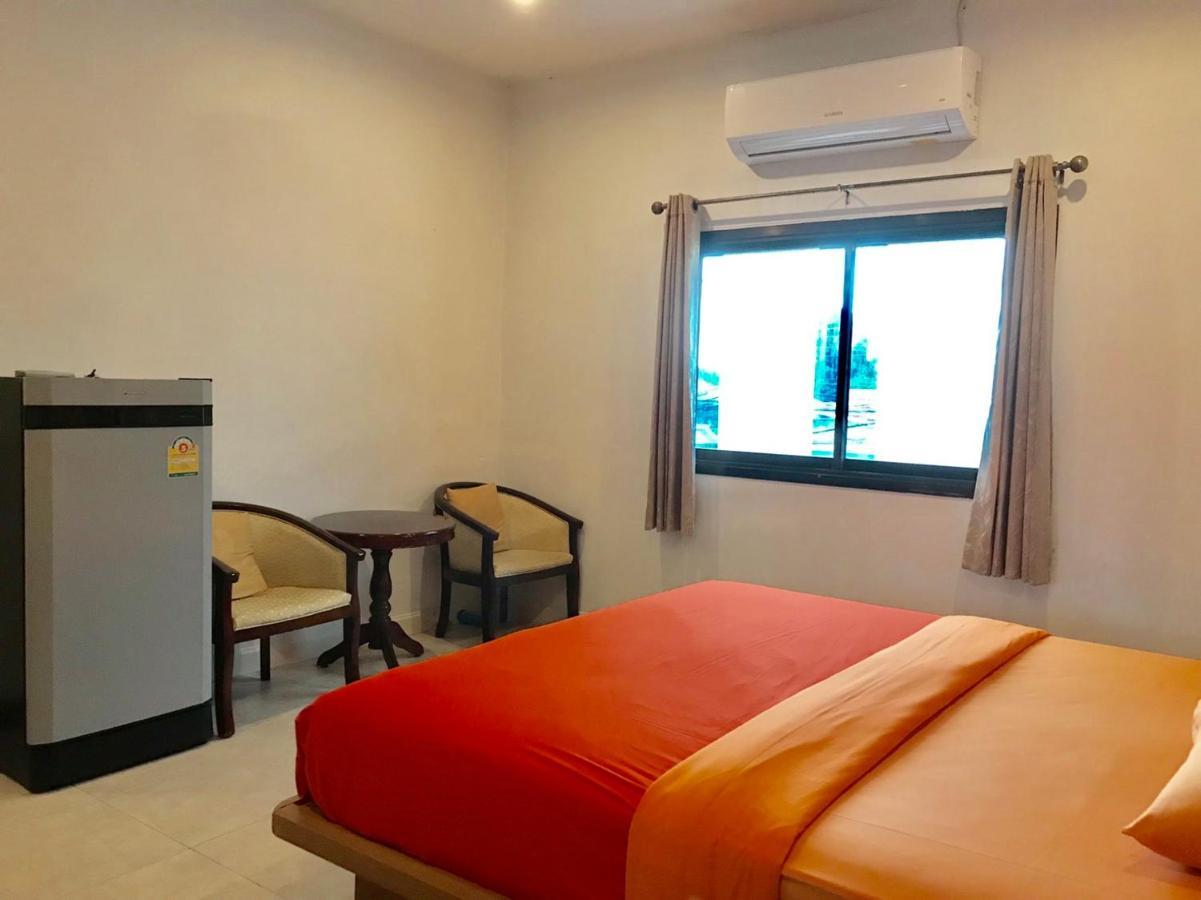 Hiranyika Cafe & Bed Pansiyon Koh Samui Dış mekan fotoğraf
