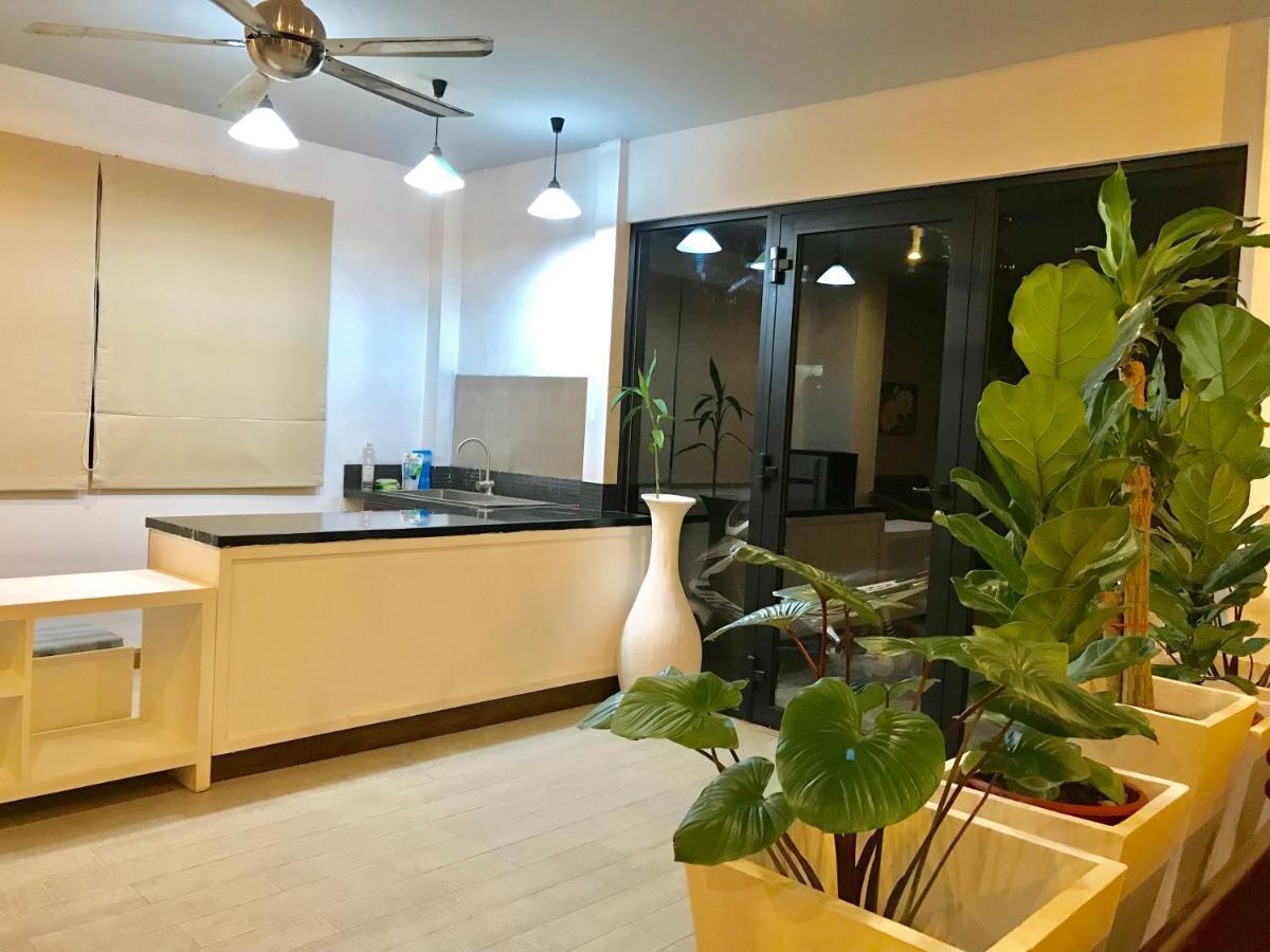 Hiranyika Cafe & Bed Pansiyon Koh Samui Dış mekan fotoğraf